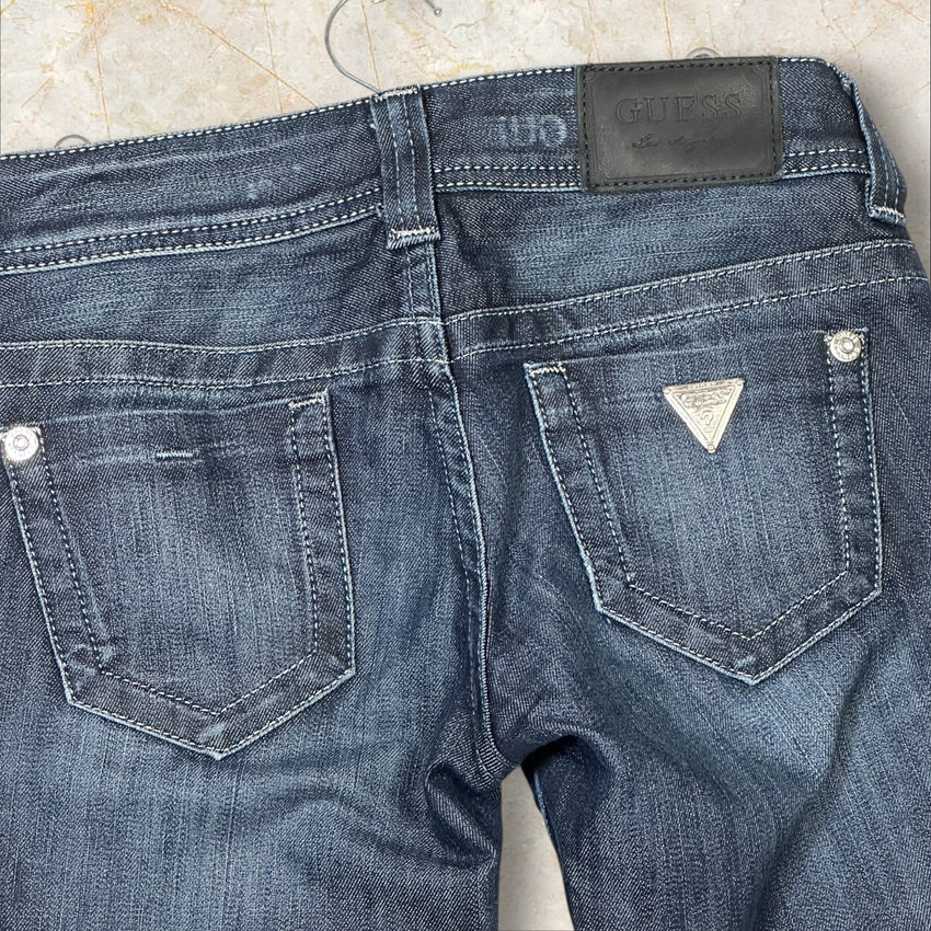 Guess Premium Vintage Damen Flared Jeans — Dark Raw Denim Low Waist Size 34 / XS