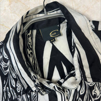 Roberto Cavalli Vintage Damen Seidenbluse — Schwarz-Weiß Baroque & Cyber Graphic Print Size L-XL