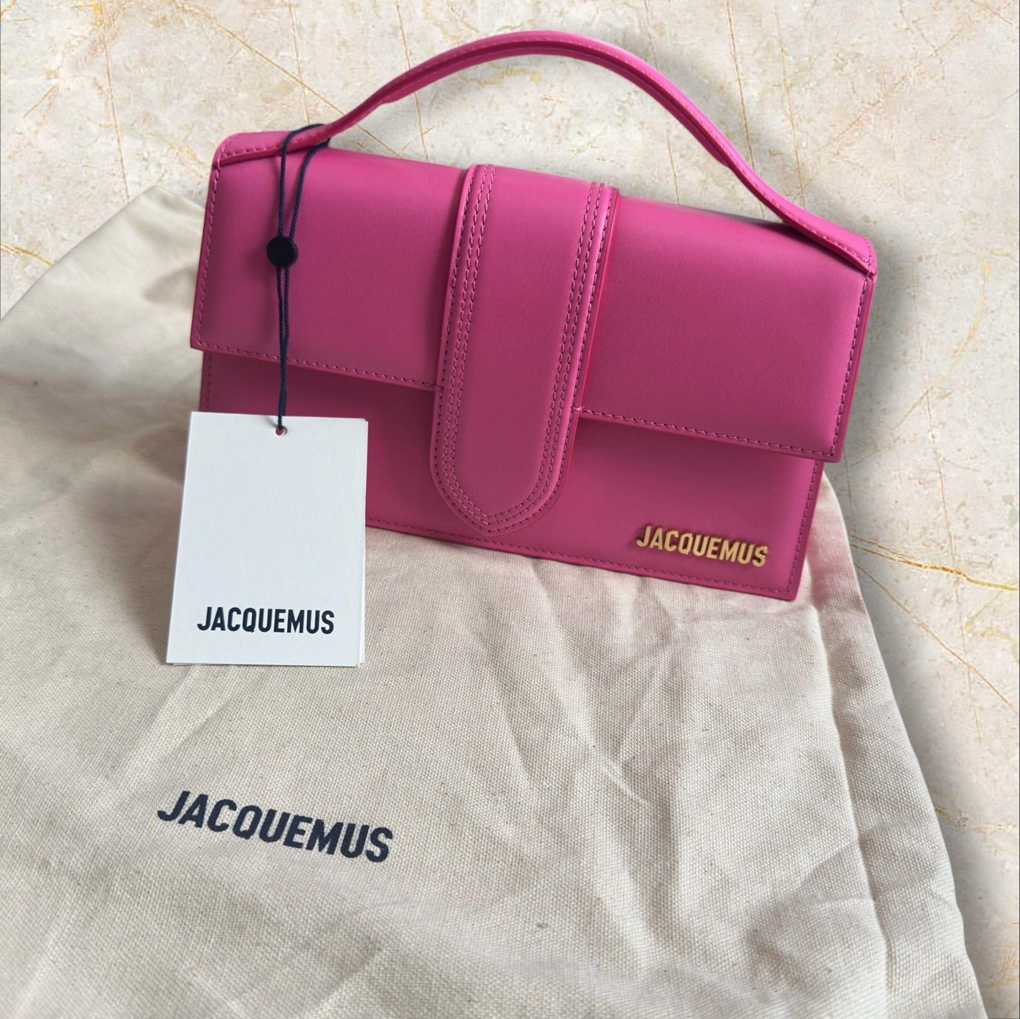 Jacquemus Le Grand Bambino Damen 
Handtasche / Crossbody — Pink & Gold Hardware