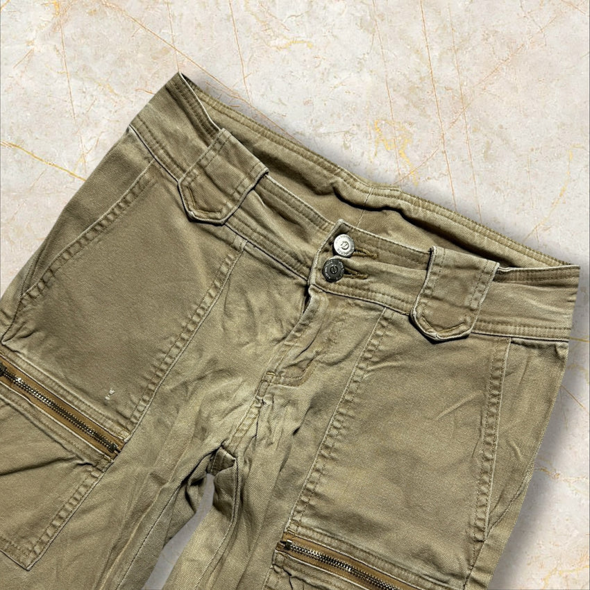 Low Waist Damen Flared Jeans — Size 34 / XS