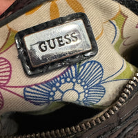 Y2K Guess Shoulder Bag – Lackleder Schwarz