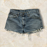 Levi’s Damen Patchwork Denim Shorts — Size 38 / M