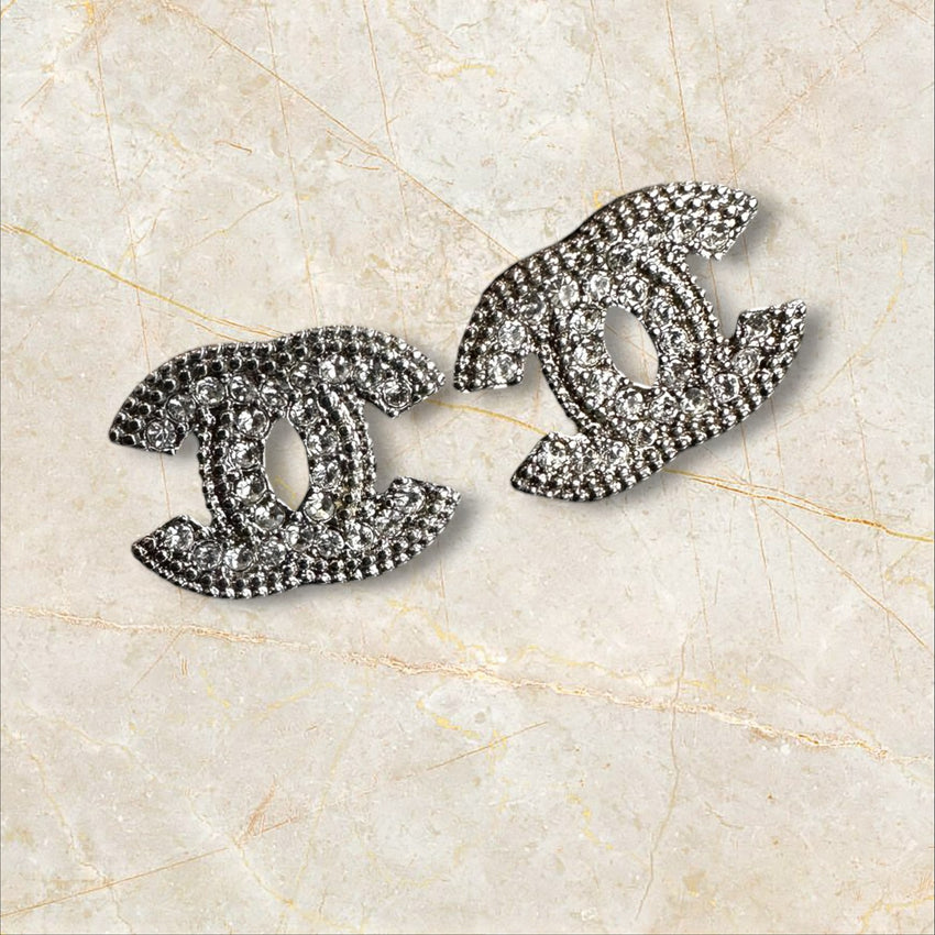 Chanel CC Ohrstecker A13 Strass — Silver Tone