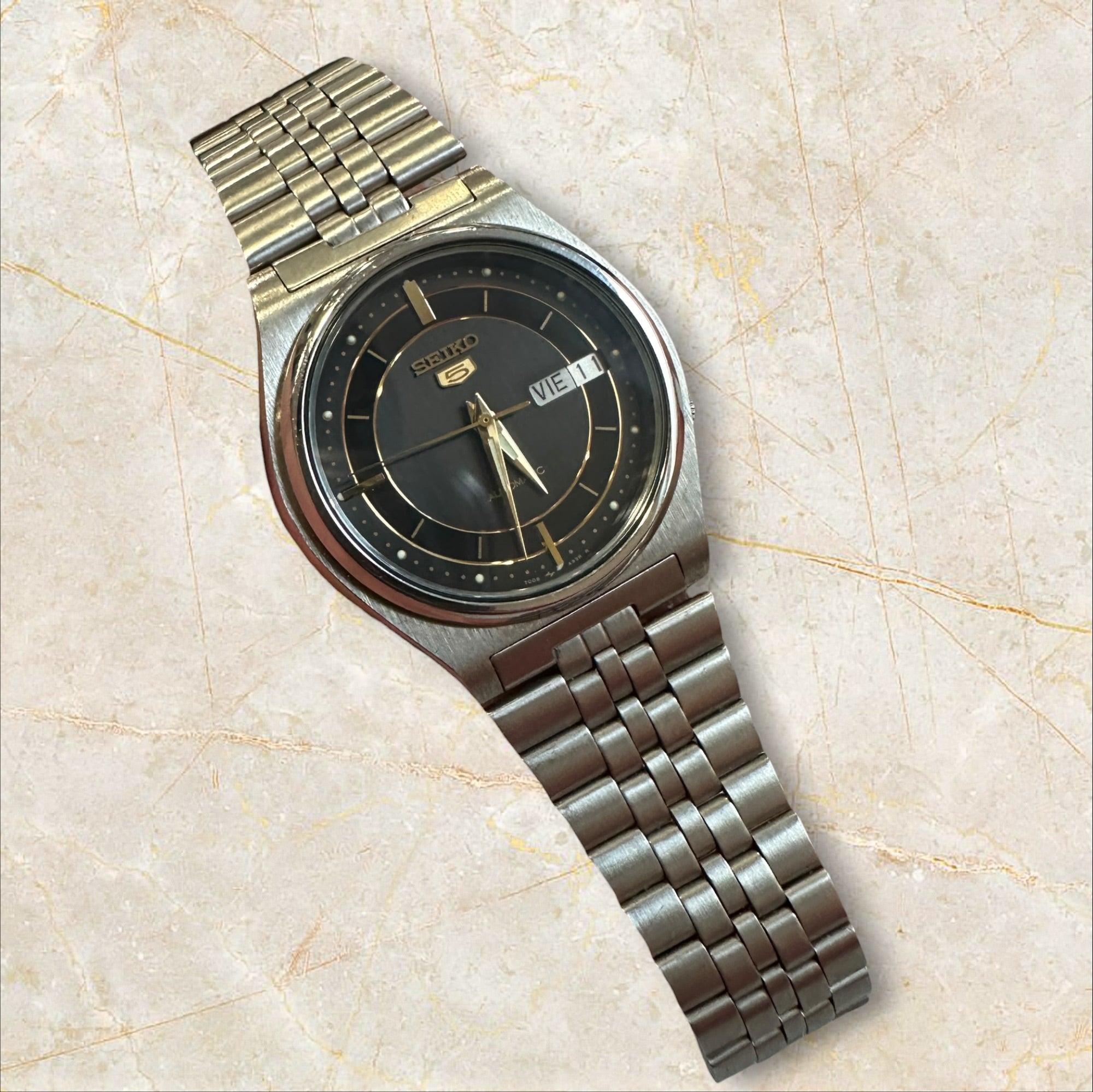Vintage Seiko 5 Automatic „Two-Tone Black & Grey Dial“ — Herrenuhr