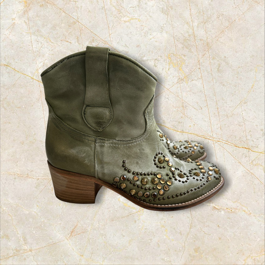 Atelier Cowboy Boots – Leder & Studs (Size 38)