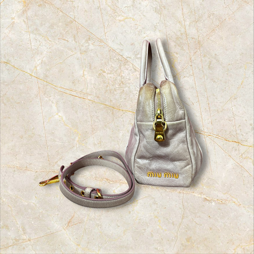 Miu Miu Lammleder Handtasche / Crossbody – Beige