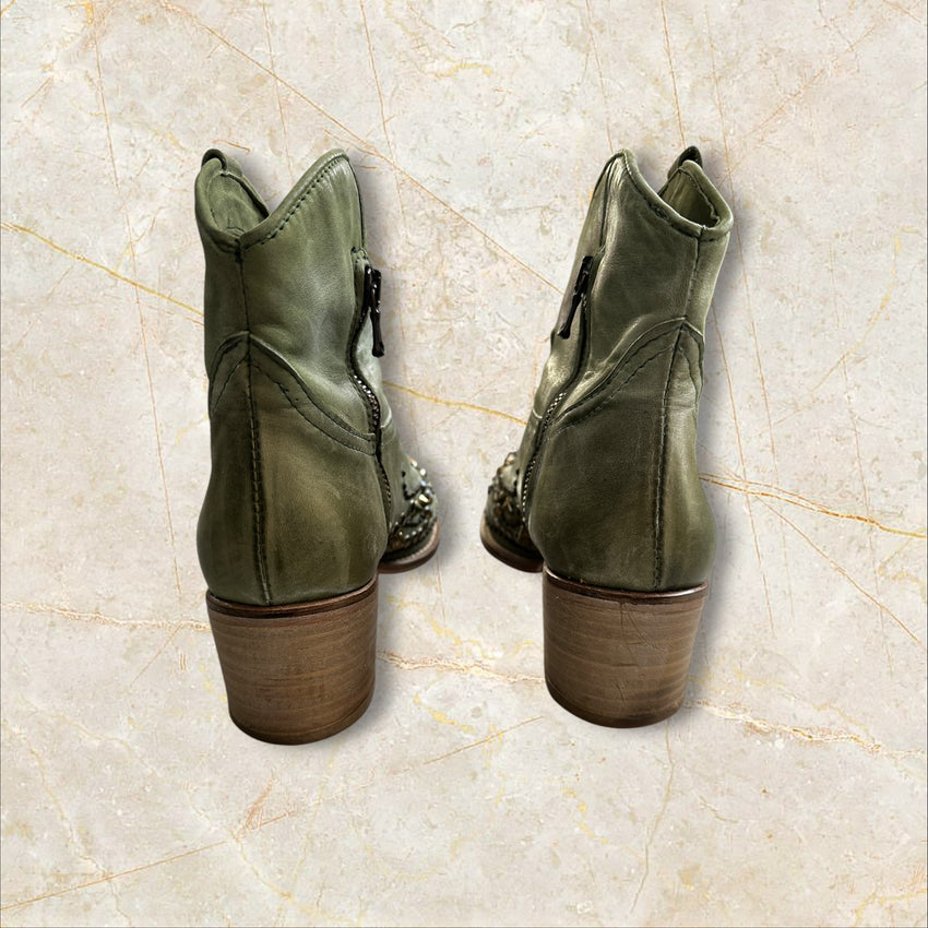 Atelier Cowboy Boots – Leder & Studs (Size 38)