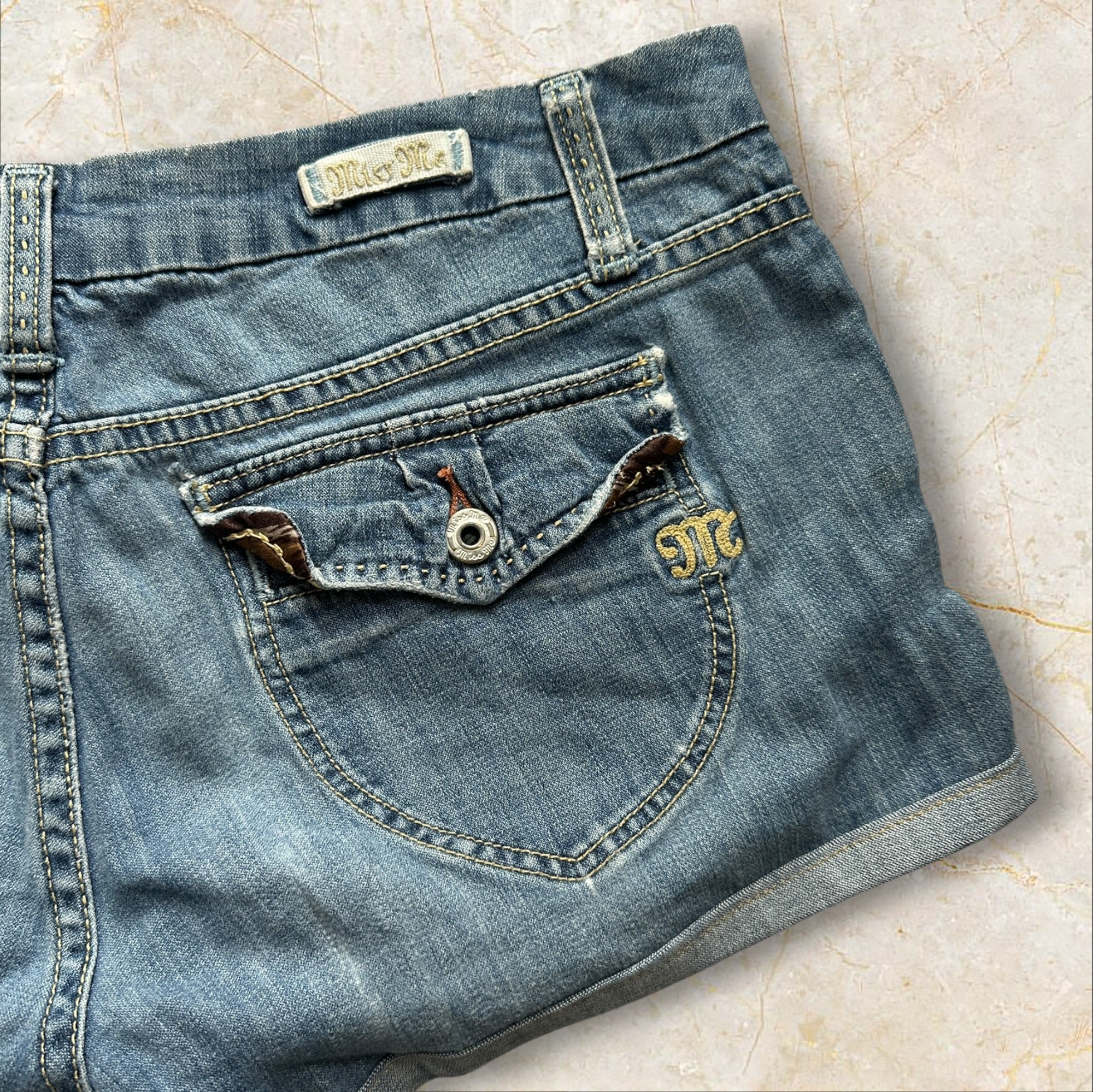 Y2K Miss Me Damen Denim Shorts Low Waist — Size 42 / XL