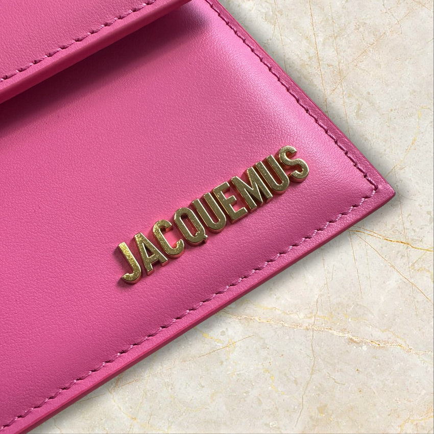 Jacquemus Le Grand Bambino Damen 
Handtasche / Crossbody — Pink & Gold Hardware