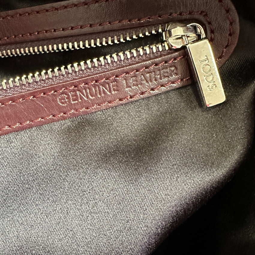 Tod‘s Vintage Leder Schultertasche / Tote Bag — Bordeauxrot