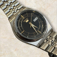 Vintage Seiko 5 Automatic „Two-Tone Black & Grey Dial“ — Herrenuhr