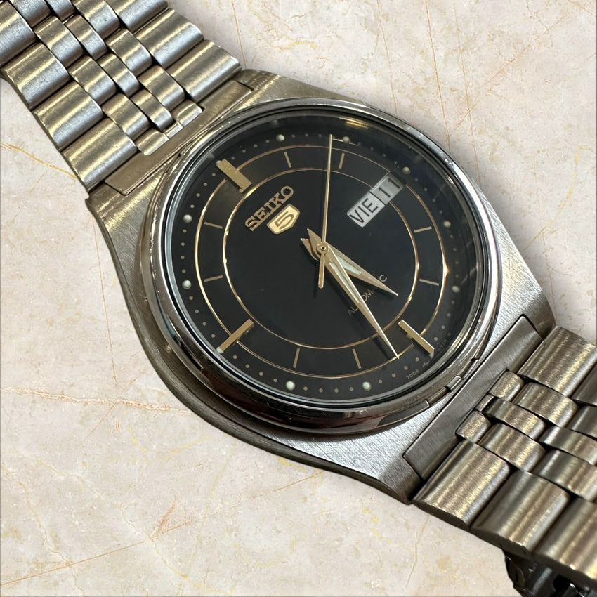 Vintage Seiko 5 Automatic „Two-Tone Black & Grey Dial“ — Herrenuhr