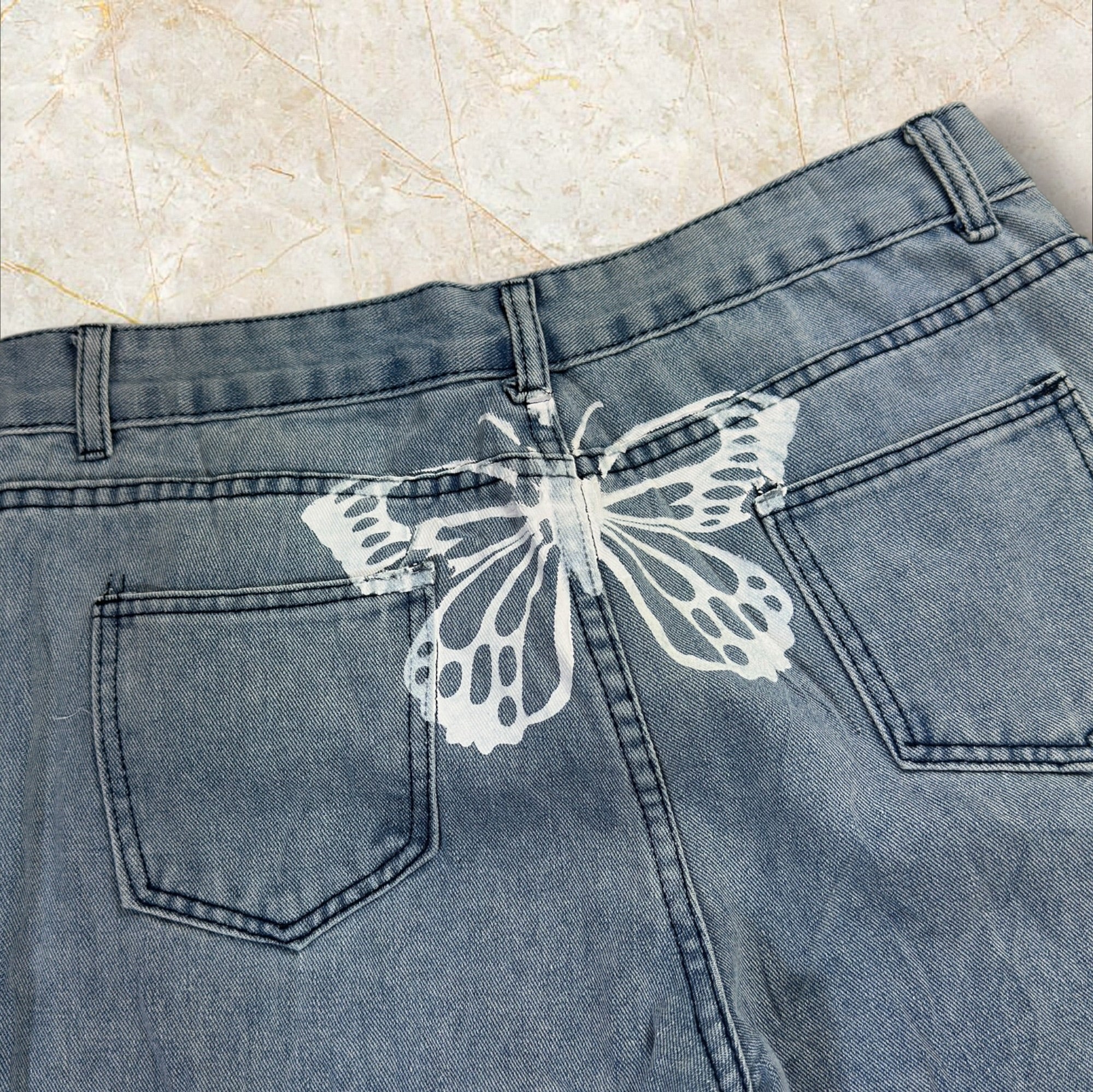 2000s China Style Baggy Jeans Butterfly Print Size 40 / L