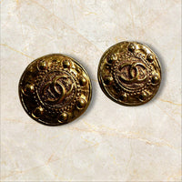 Vintage Chanel Ohrclips 1995 – Gold CC Logo