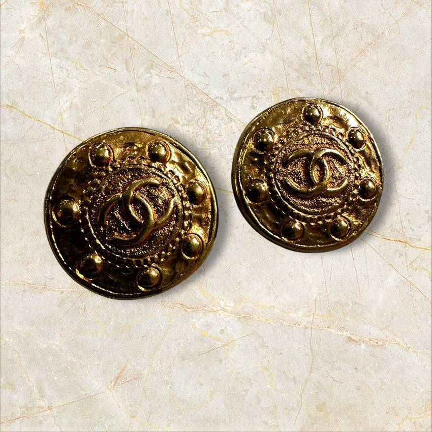 Vintage Chanel Ohrclips 1995 – Gold CC Logo