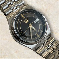 Vintage Seiko 5 Automatic „Two-Tone Black & Grey Dial“ — Herrenuhr