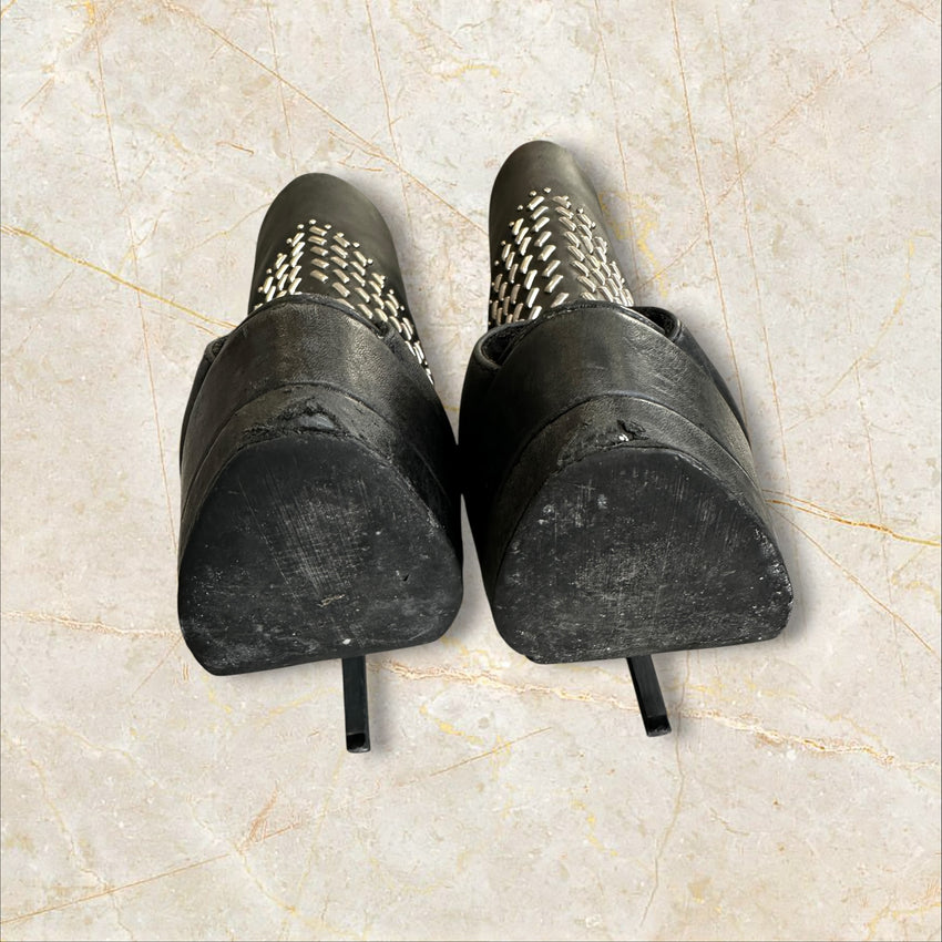 Steve Madden Shark Heels Size 38.5
