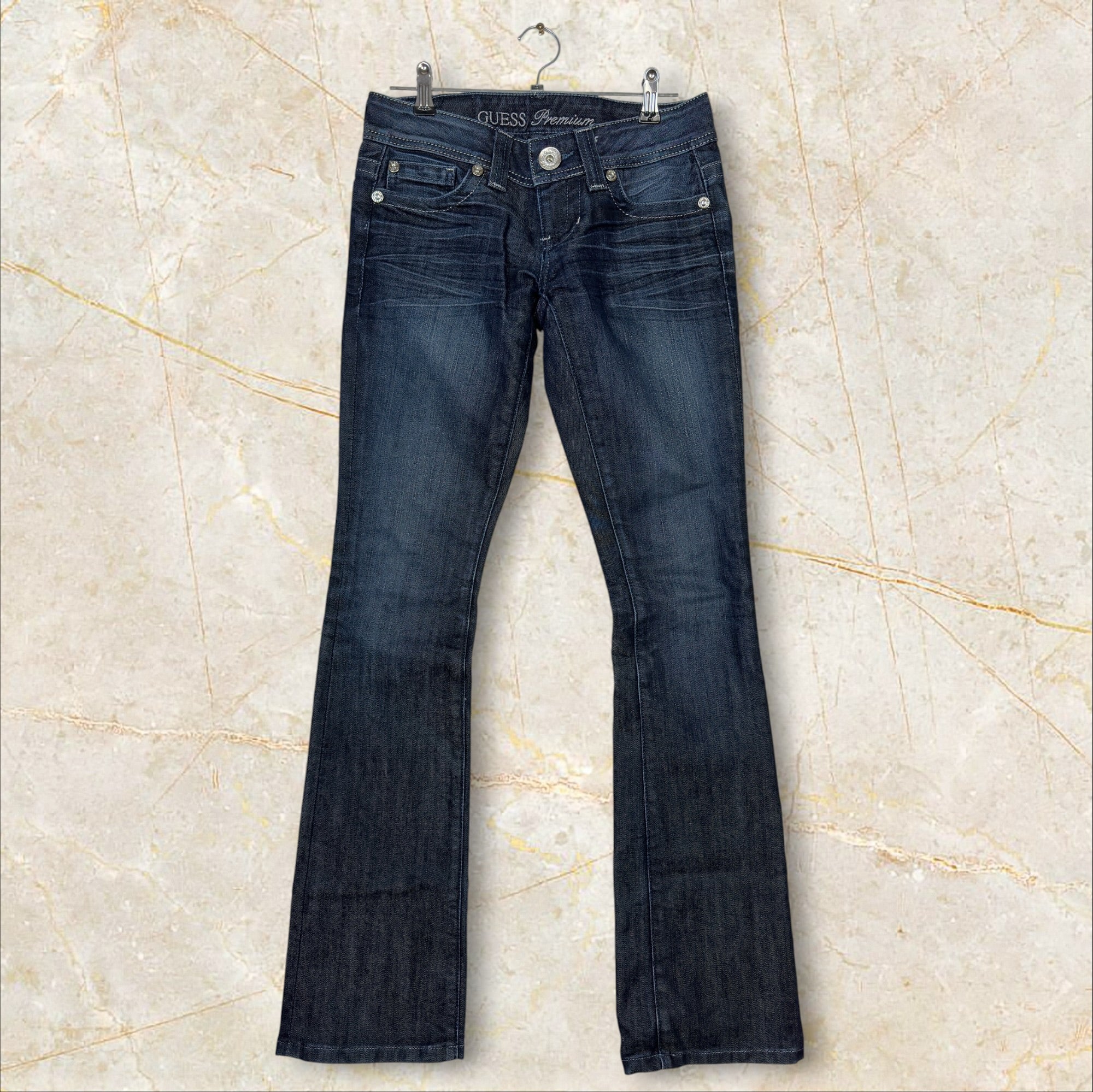 Guess Premium Vintage Damen Flared Jeans — Dark Raw Denim Low Waist Size 34 / XS
