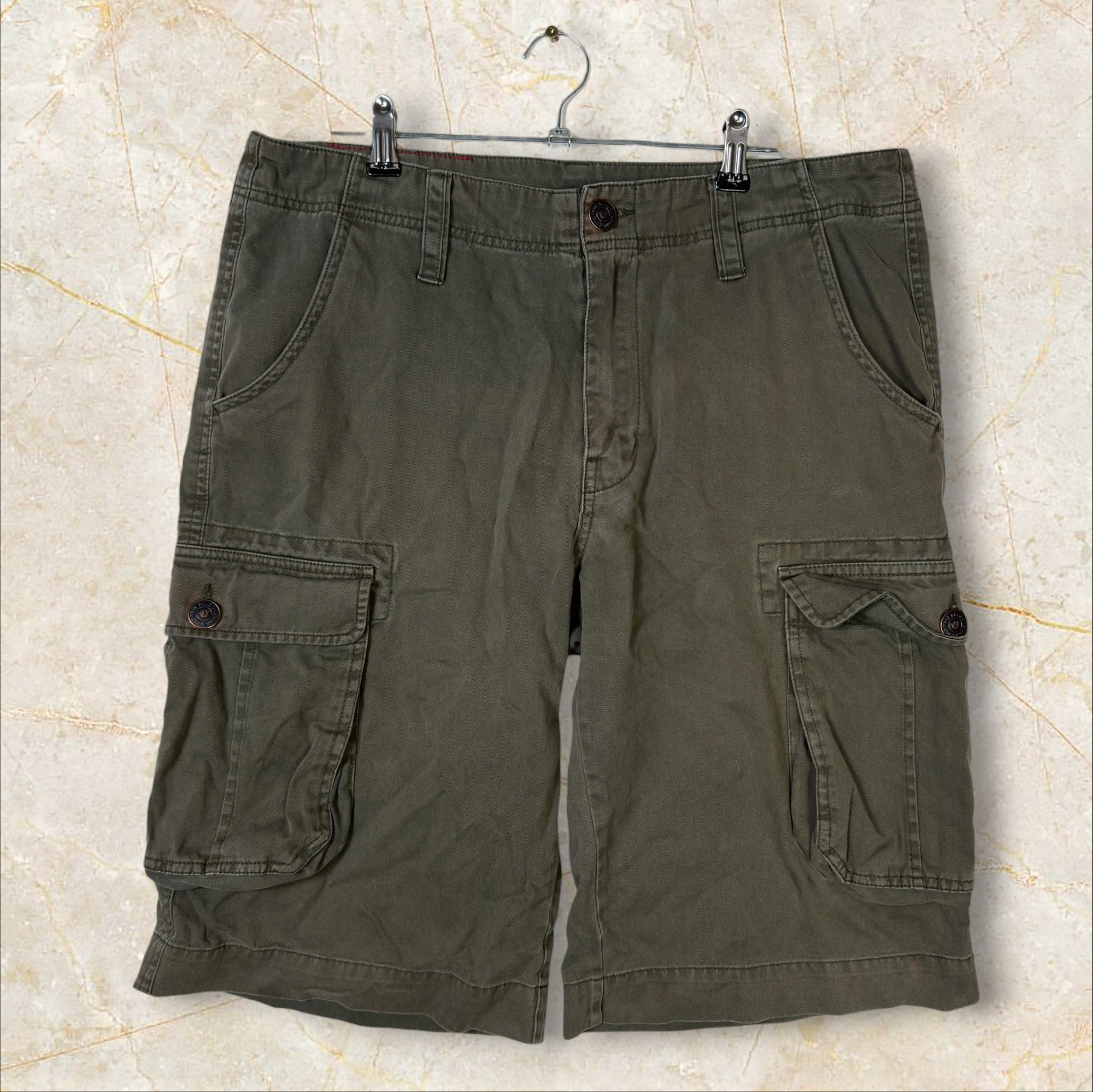 True Religion Brand Jeans Herren Cargo Shorts — Military Khaki / Olive Size 31